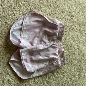 Size small (6-6x) Pink camo shorts. Lined